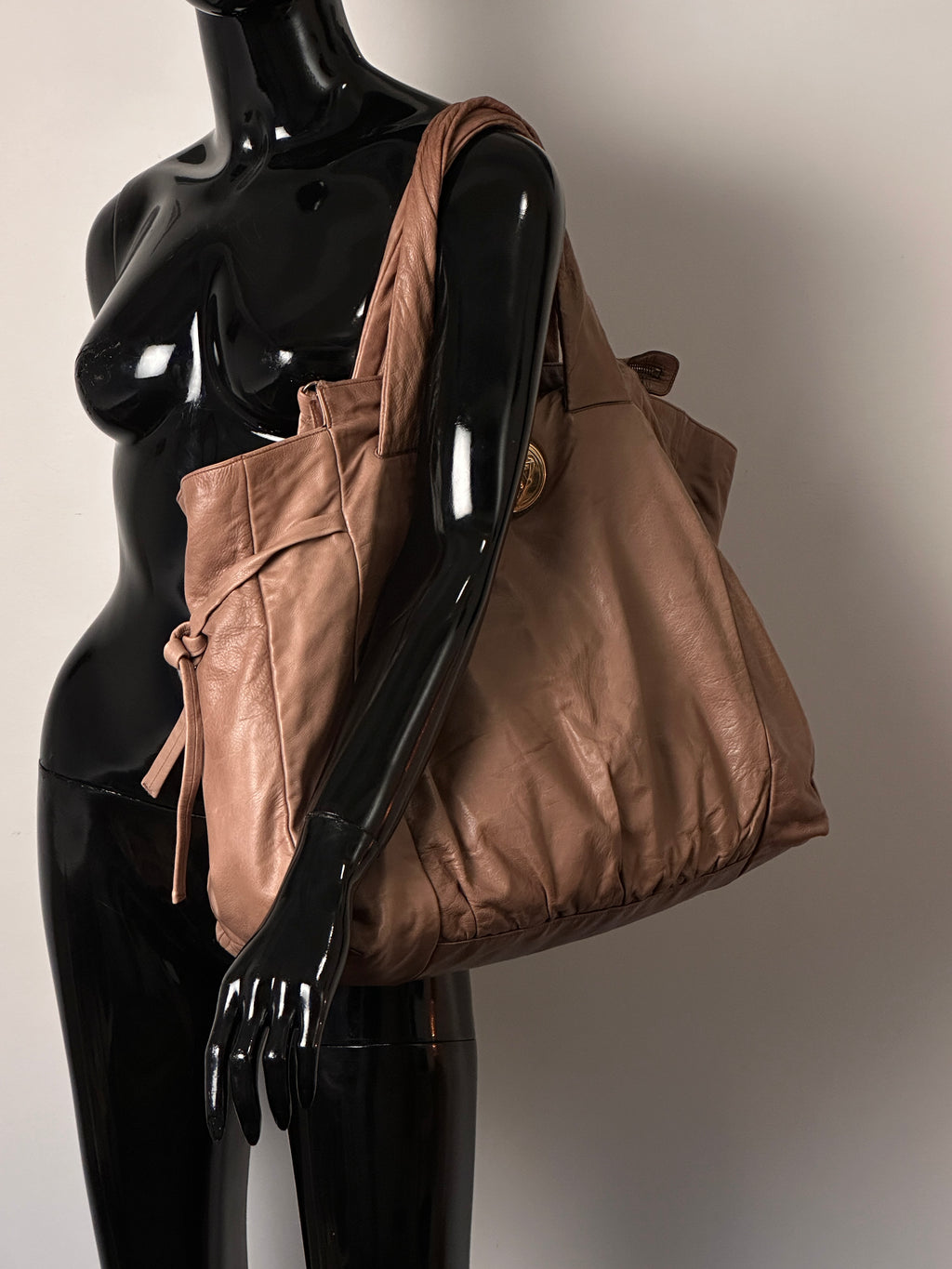 Gucci Hobo Hysteria