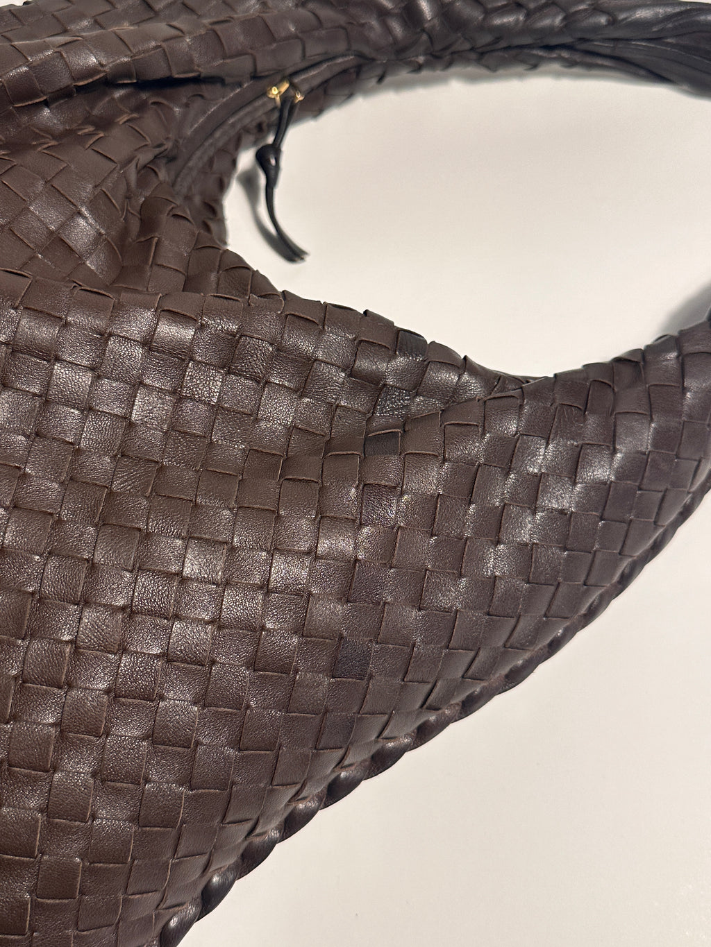 Bottega Veneta Medium Dark Brown Vintage Veneta Shoulderbag