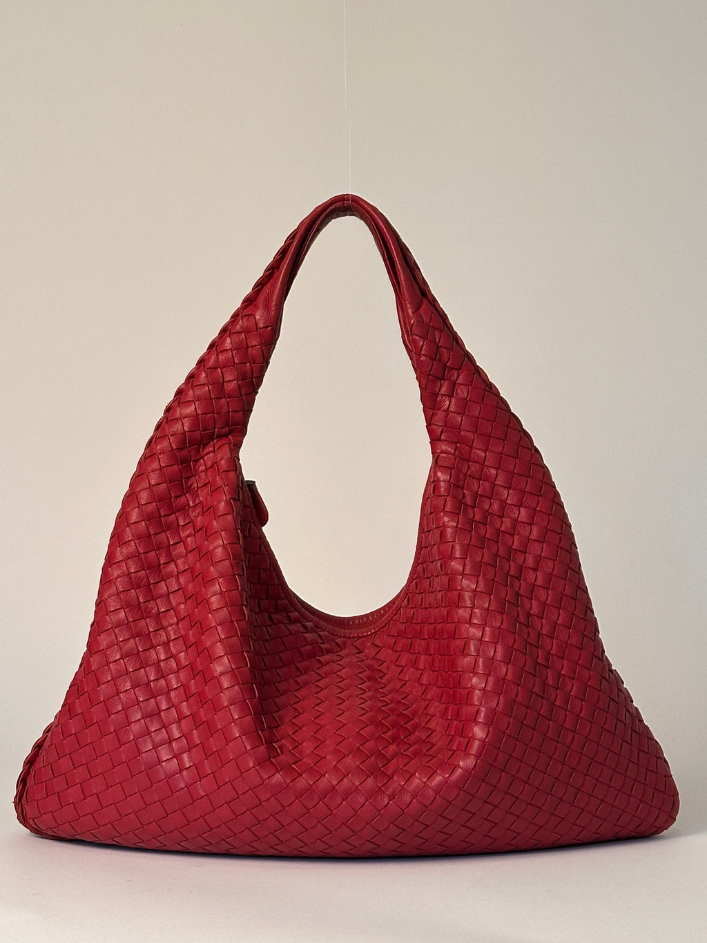 Bottega Veneta Large Veneta Red Leather Shoulderbag