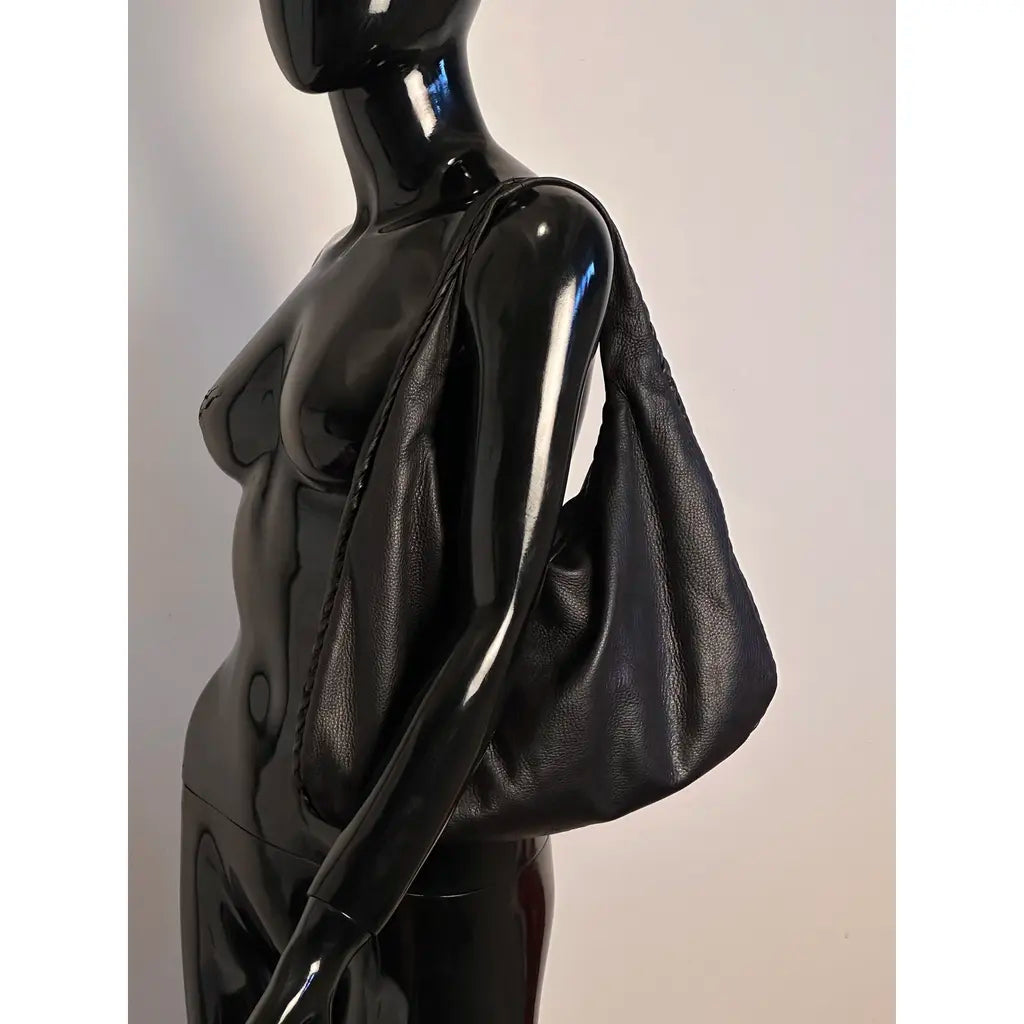 Bottega Veneta Vintage Black Medium Veneta Shoulderbag