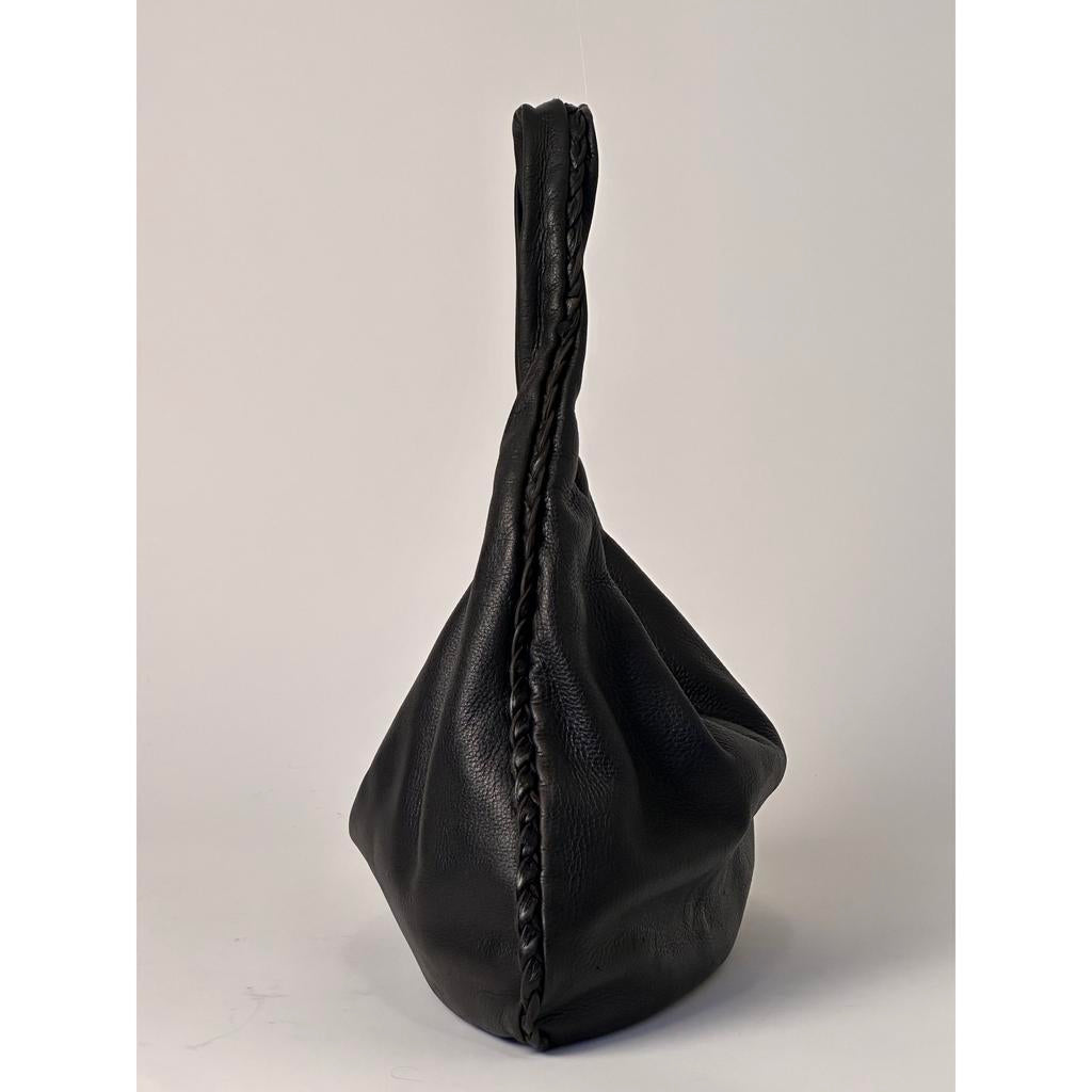 Bottega Veneta Vintage Black Medium Veneta Shoulderbag
