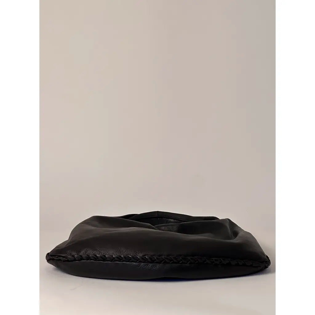 Bottega Veneta Vintage Black Medium Veneta Shoulderbag