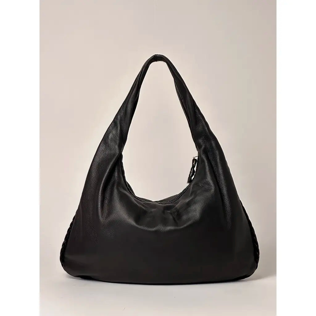 Bottega Veneta Vintage Black Medium Veneta Shoulderbag